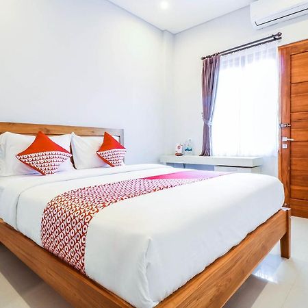 Oyo 1200 Kencana Residence Jimbaran Extérieur photo