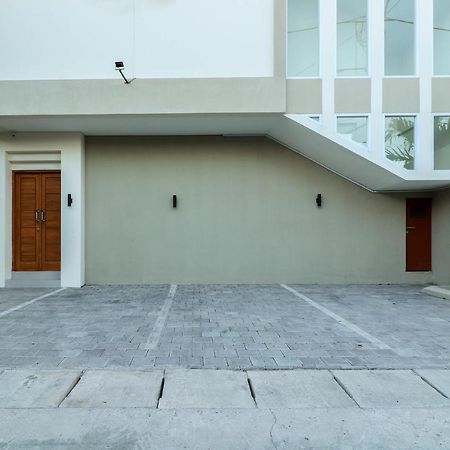 Oyo 1200 Kencana Residence Jimbaran Extérieur photo