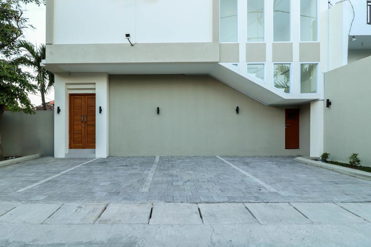 Oyo 1200 Kencana Residence Jimbaran Extérieur photo